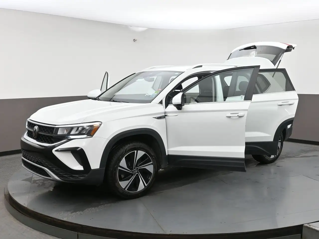 Volkswagen Taos снимка Volkswagen Taos