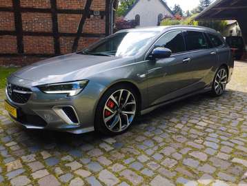GSi 4x4 LED*AHK*NAVI* top gepflegt*