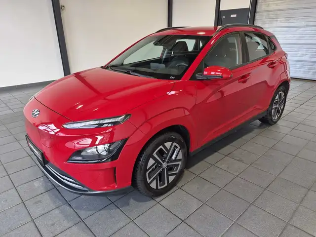 Hyundai Kona view 3