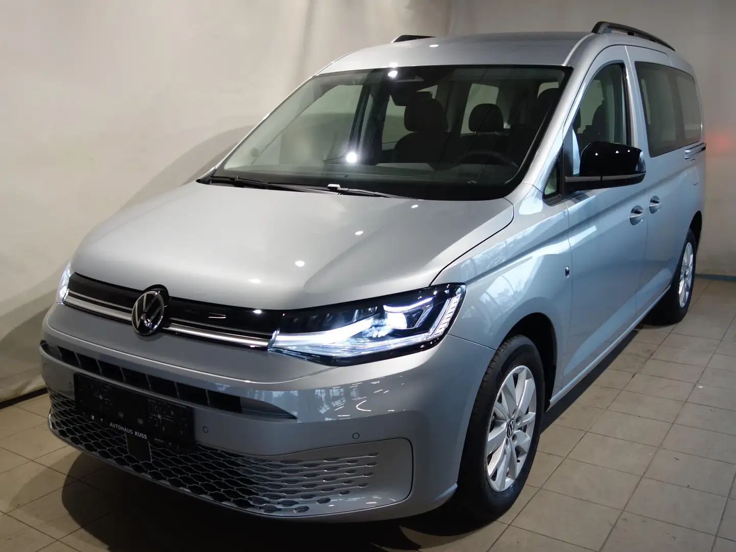 Volkswagen Caddy Life Maxi TSI DSG Grau - 1