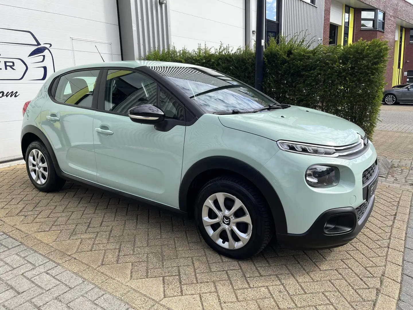 Citroen C3 1.2 PureTech Business Parkeersensoren, Cruise Cont Groen - 2