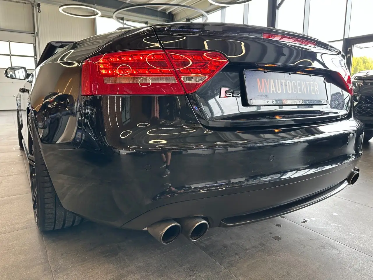 2010 Audi S5 *ABT*B&O*3-ZONEN*SZHZ*VOLLLEDER*20-ZOLL*ACC*, photograph 5