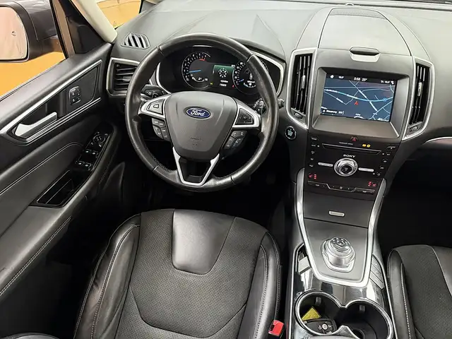 Ford Galaxy view 2