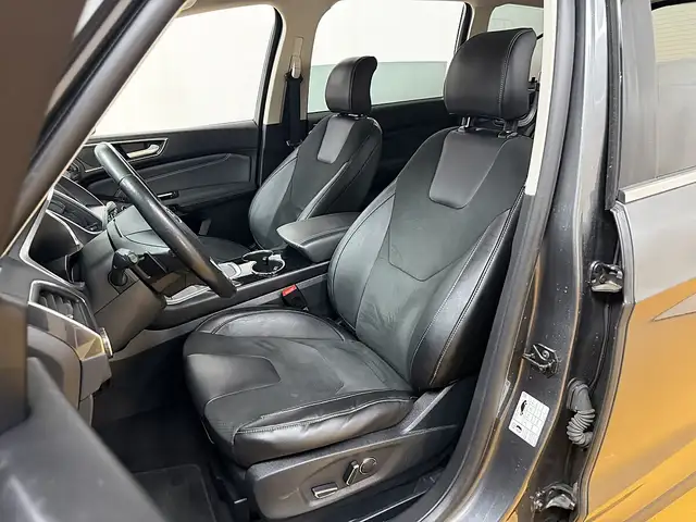 Ford Galaxy view 5