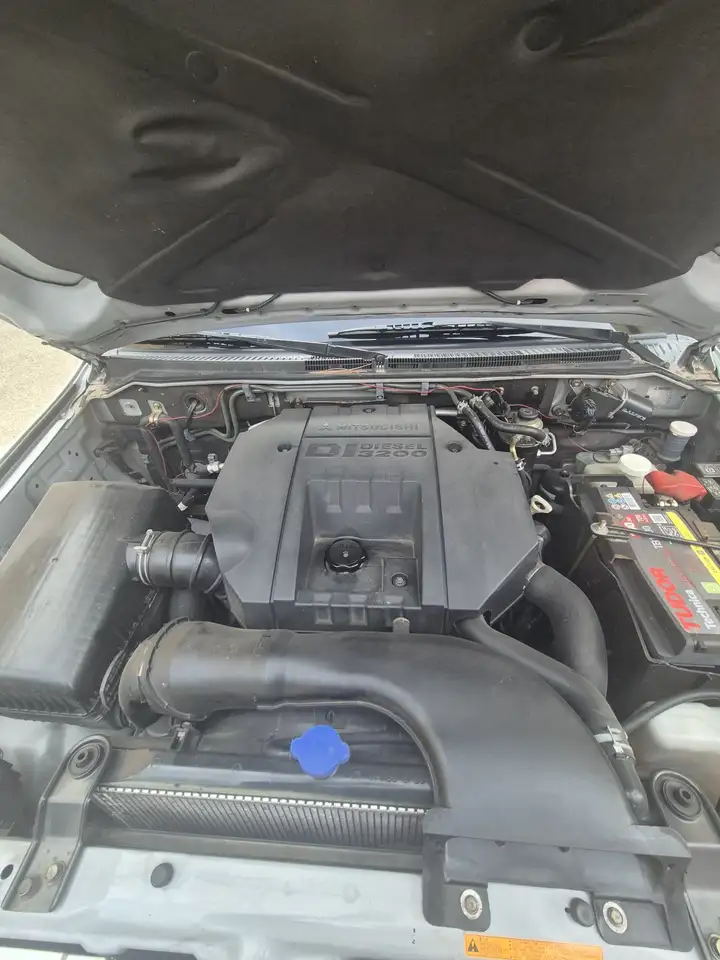 Mitsubishi Pajero 5p 3.2 tdi di-d 16v GLS-2, foto 2
