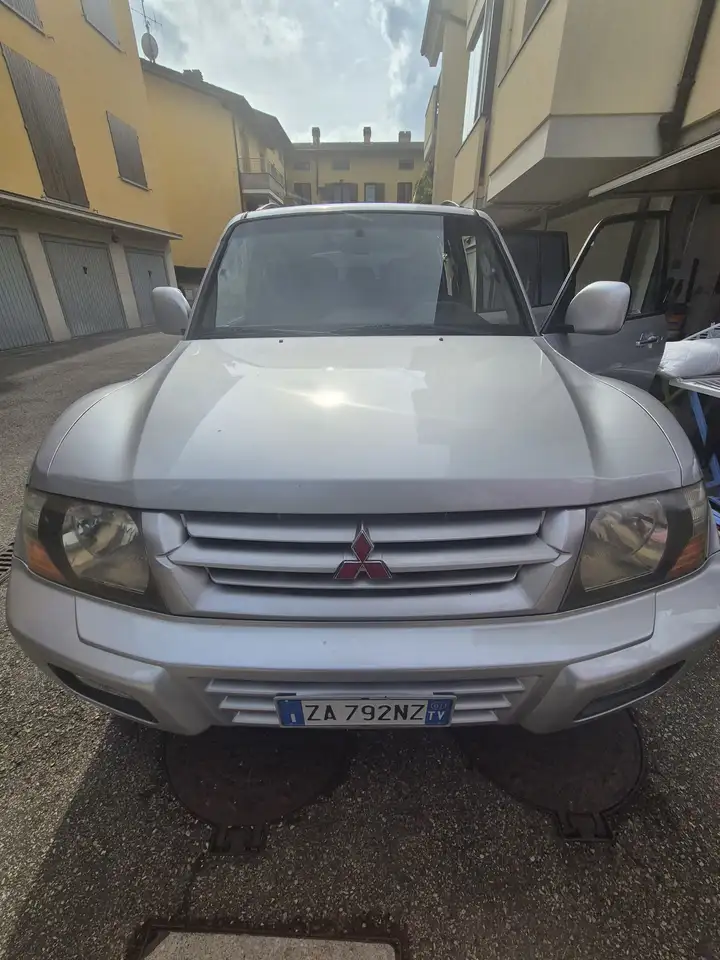 Mitsubishi Pajero 5p 3.2 tdi di-d 16v GLS-2, foto 3
