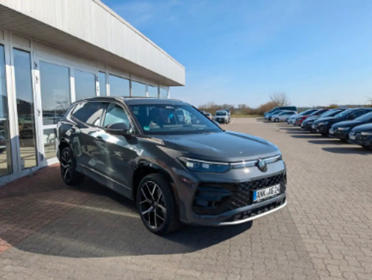 Volkswagen Tayron 2.0TDI R-Line DGS7 4Motion 142kW Gris - 2