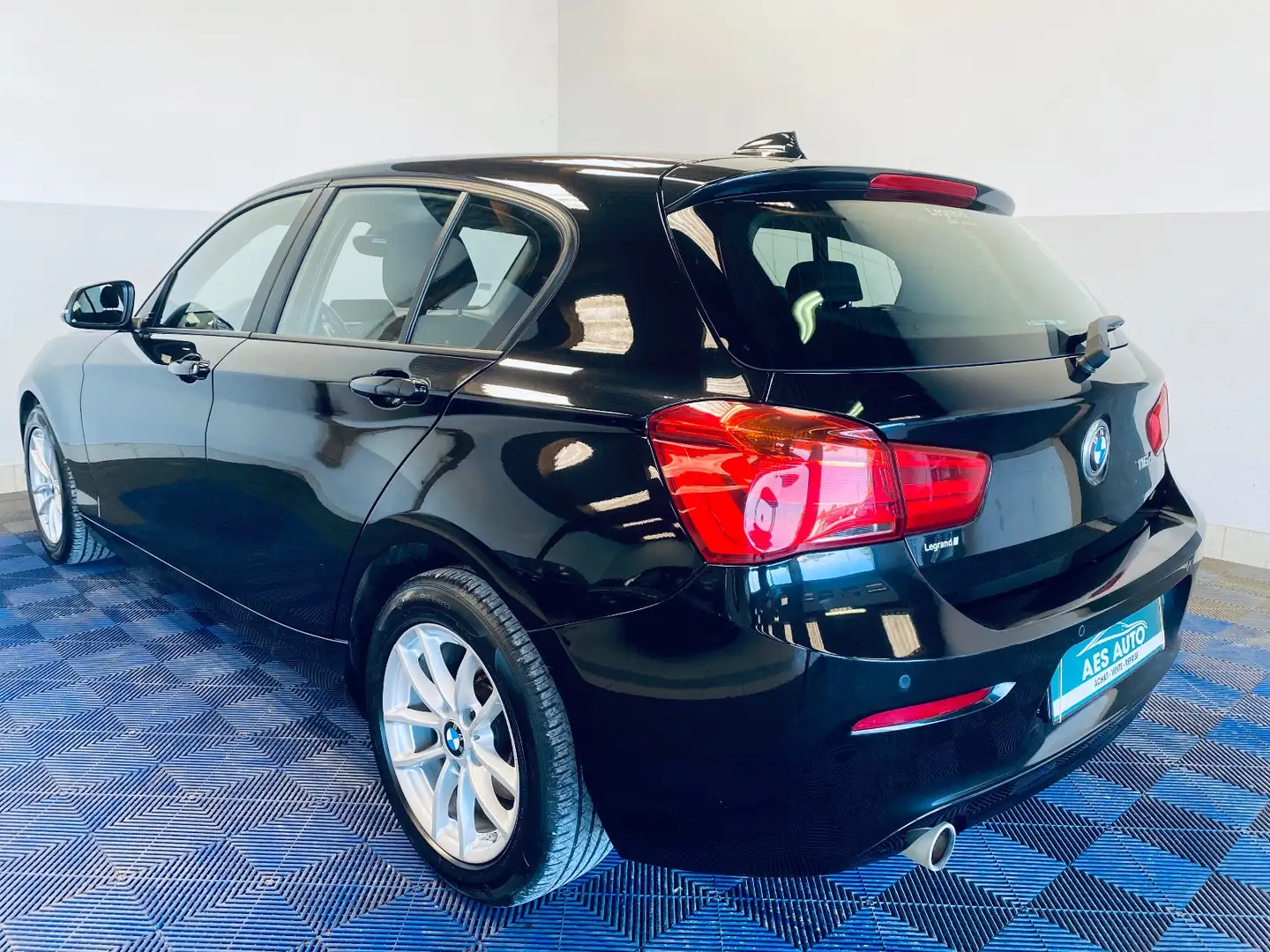 BMW Lounge A Zwart - 2