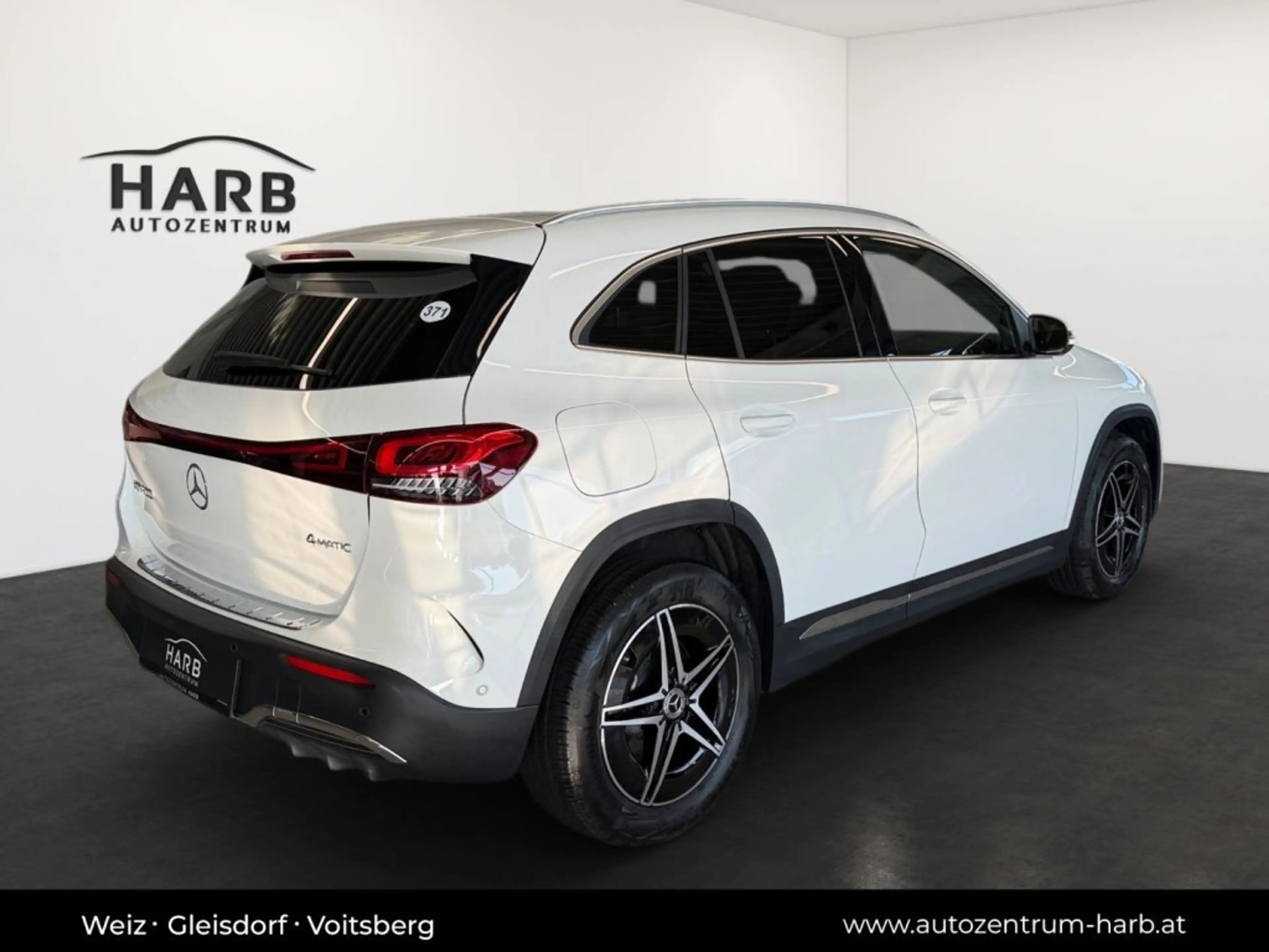 Mercedes-Benz EQA 300 4matic — photo 7
