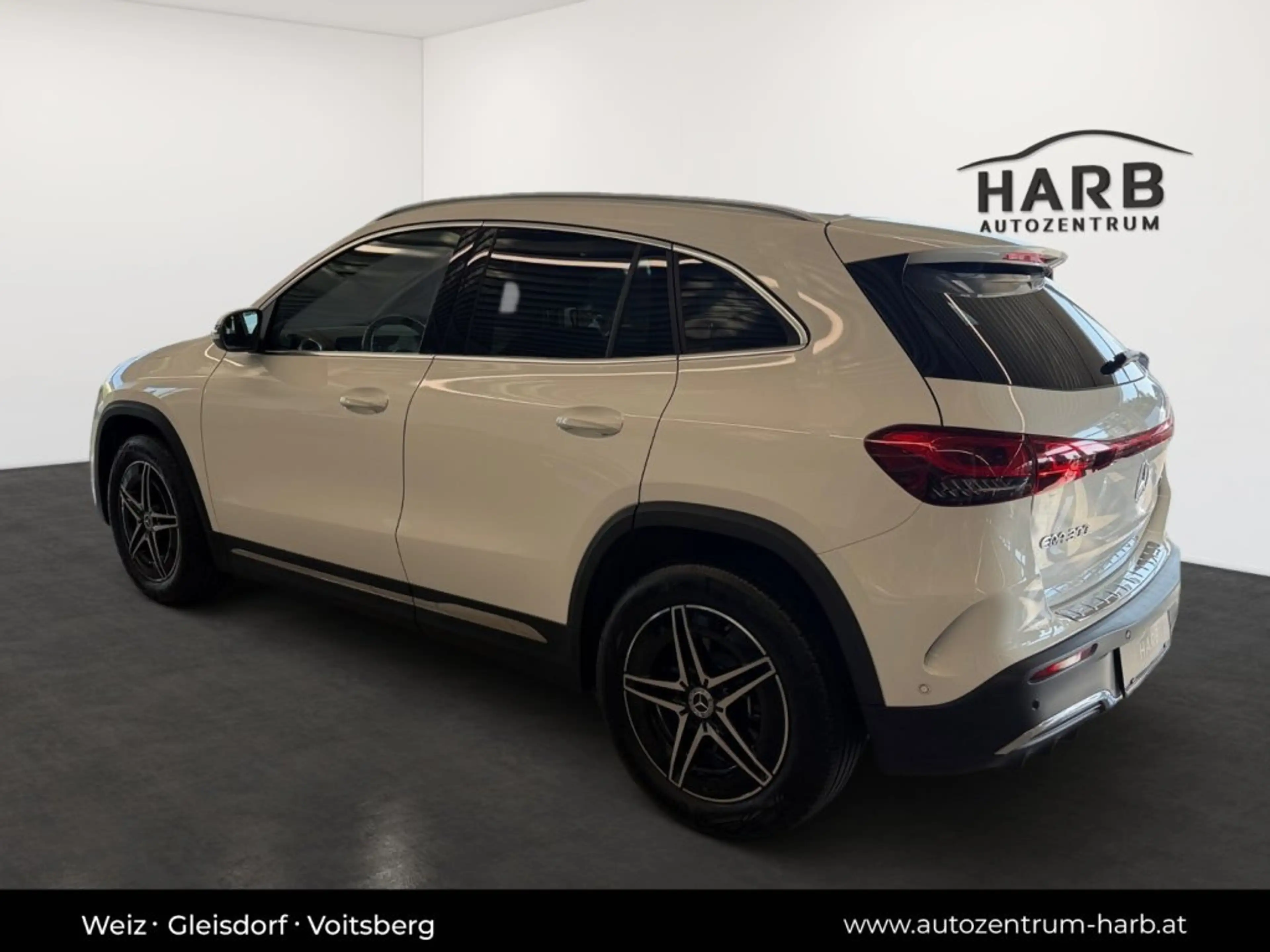 Mercedes-Benz EQA 300 4matic — photo 6