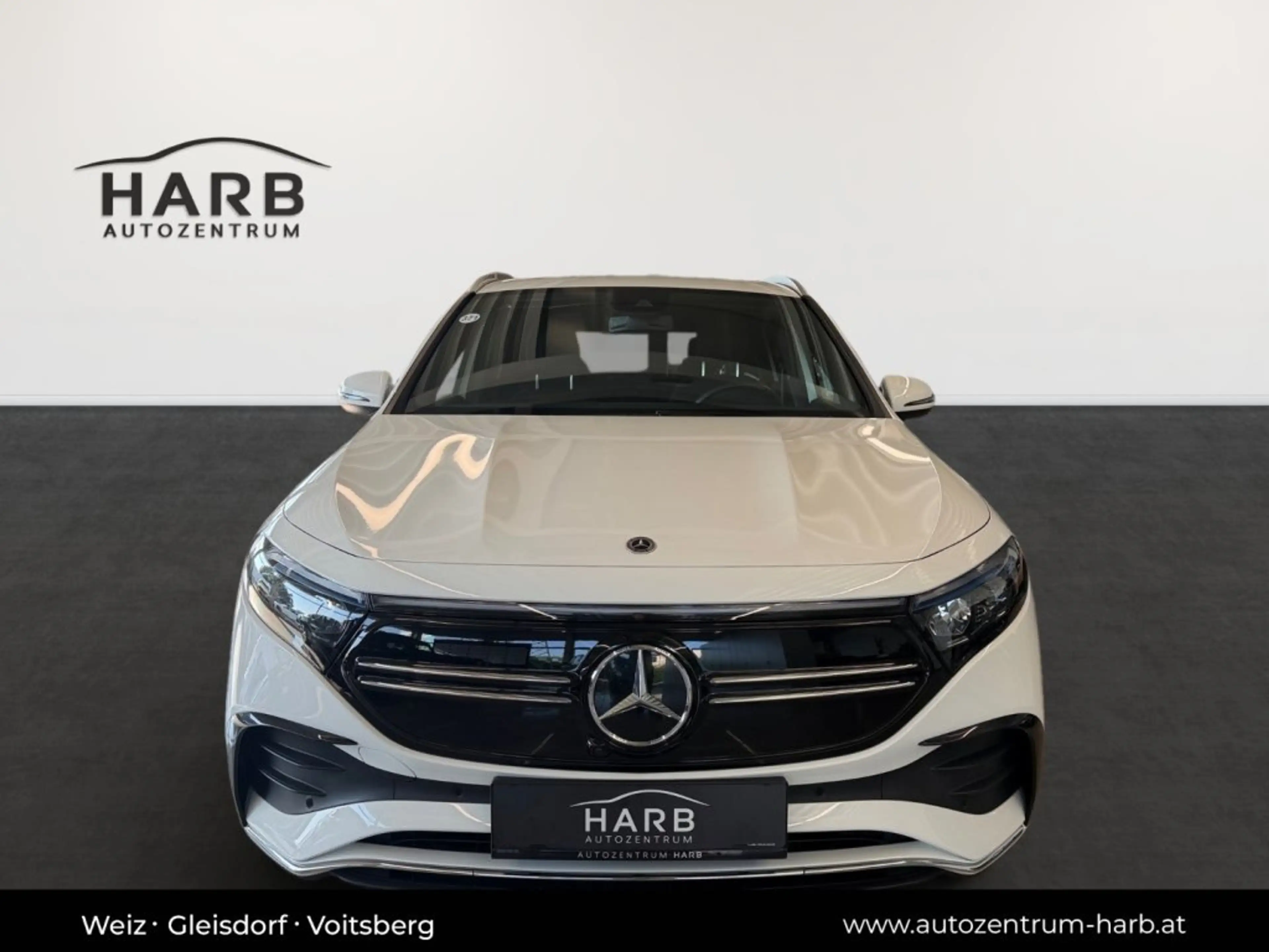 Mercedes-Benz EQA 300 4matic — photo 4