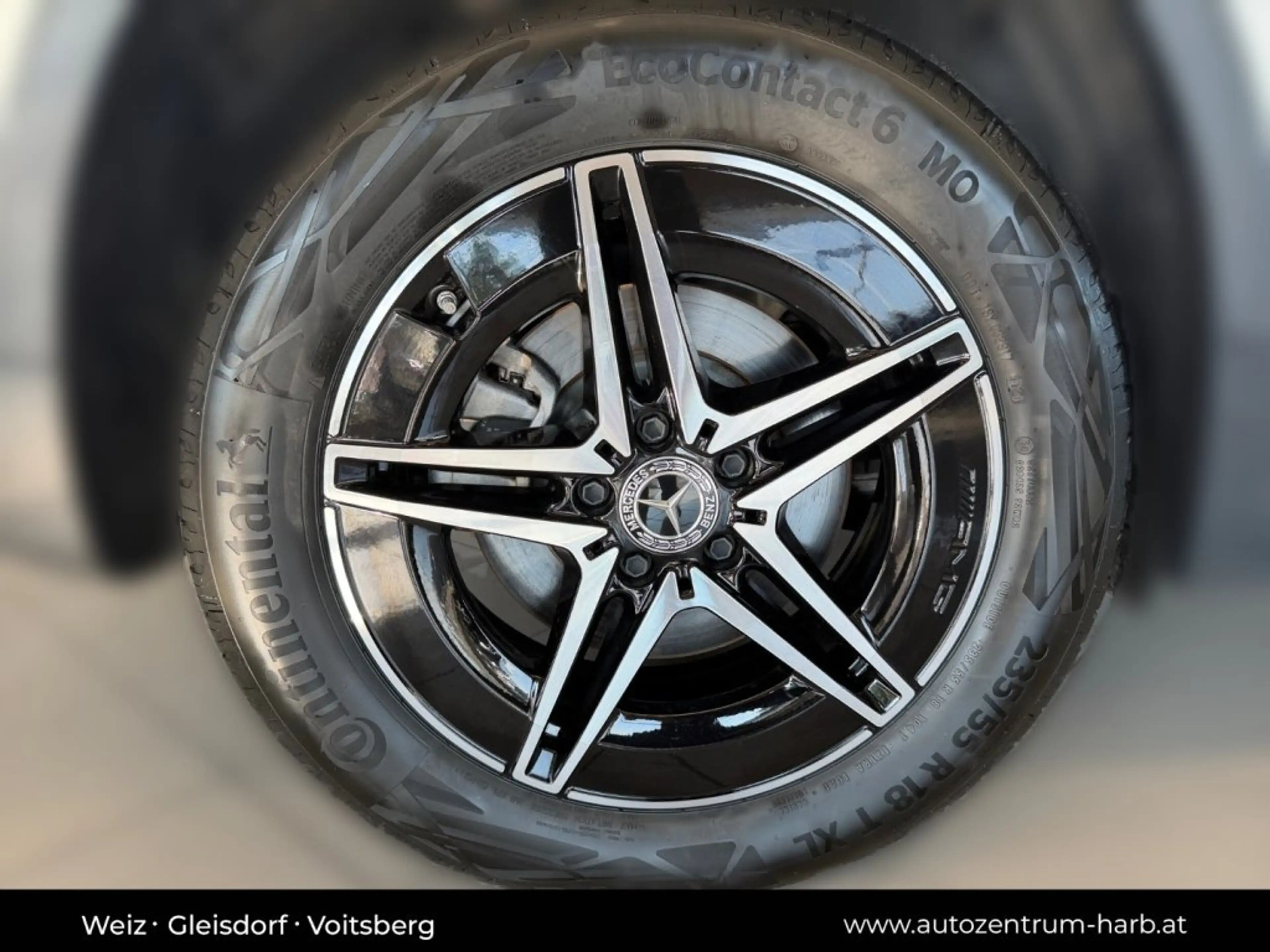 Mercedes-Benz EQA 300 4matic — photo 13