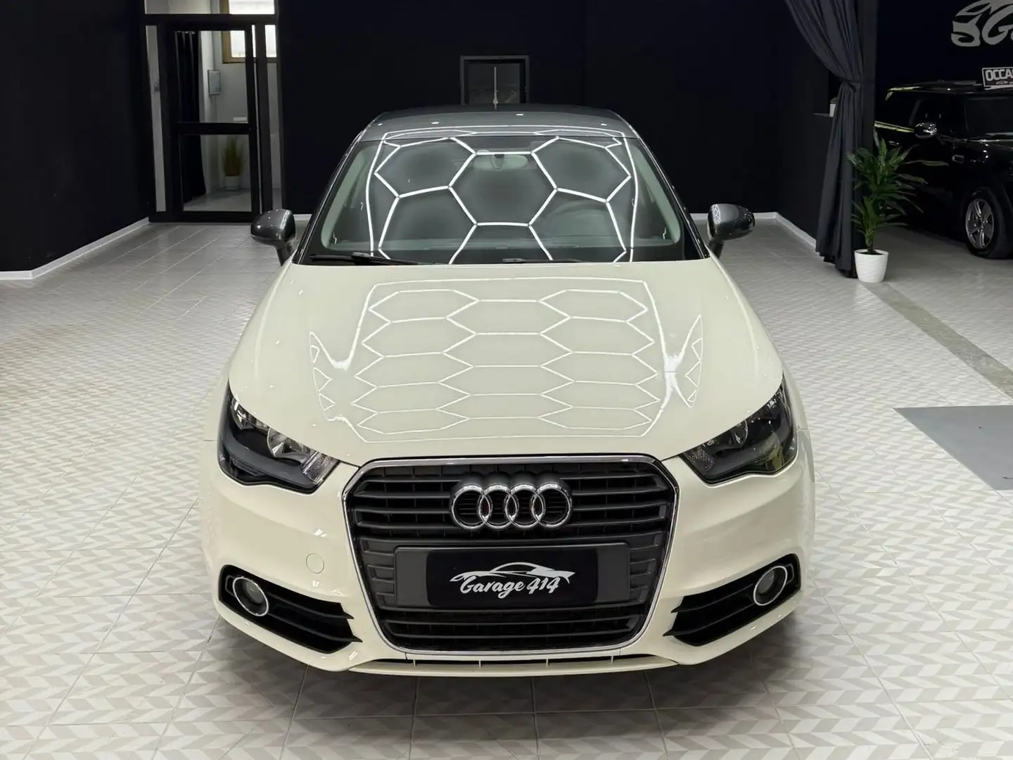 Audi A1 A1 I 2010 Sportback 1.6 tdi Attraction 90cv Bianco - 2