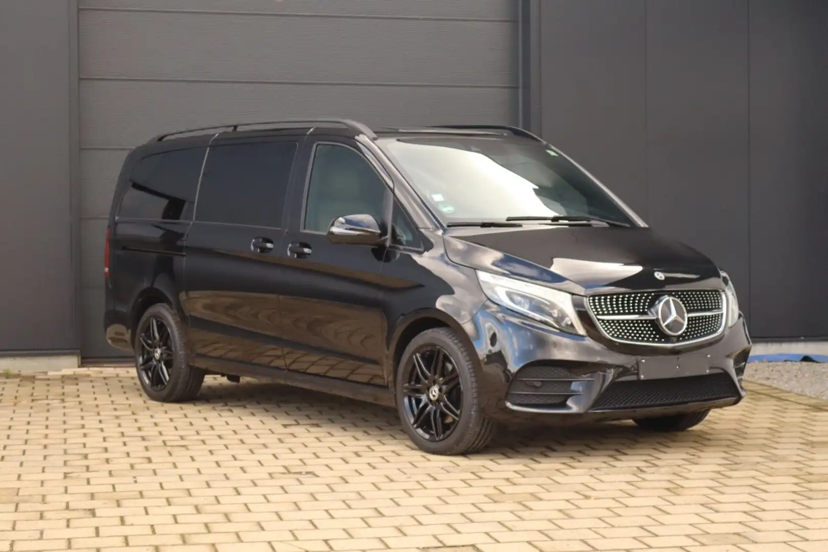 Mercedes-Benz V 300 V300d 4Matic - AMG - lucht - lichte vracht - BTW Zwart - 2