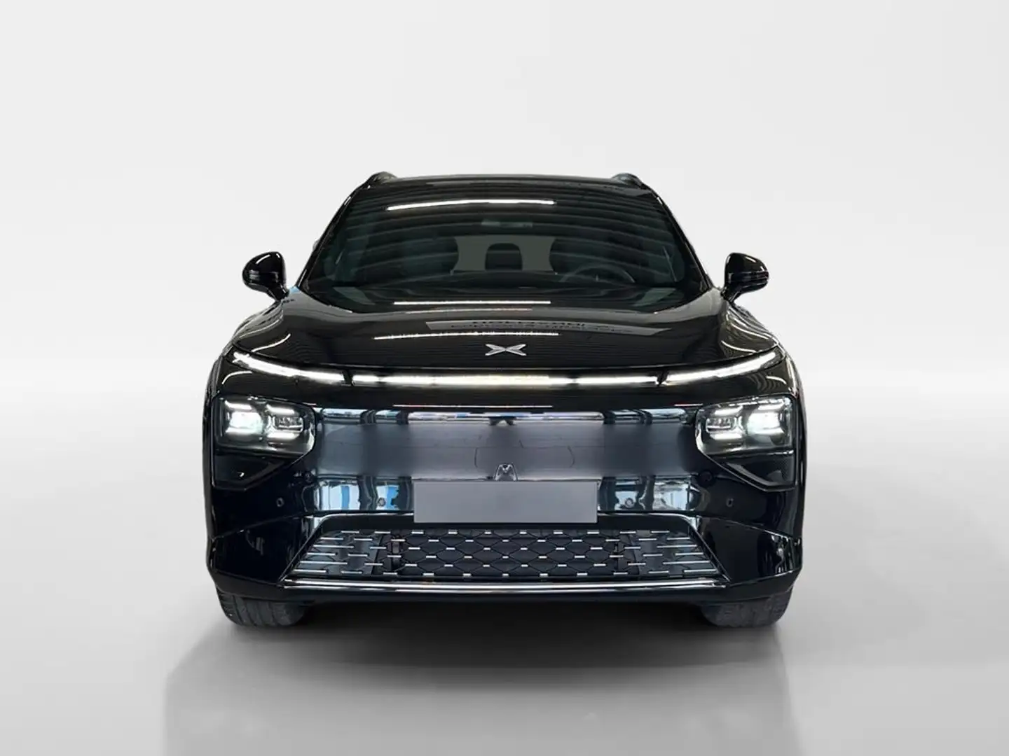 Xpeng G9 Schwarz - 2