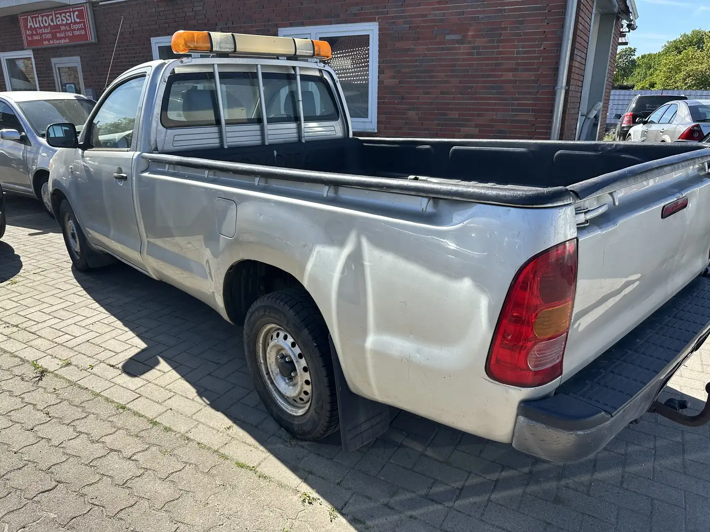 Toyota Hilux Single Cab Silber - 2