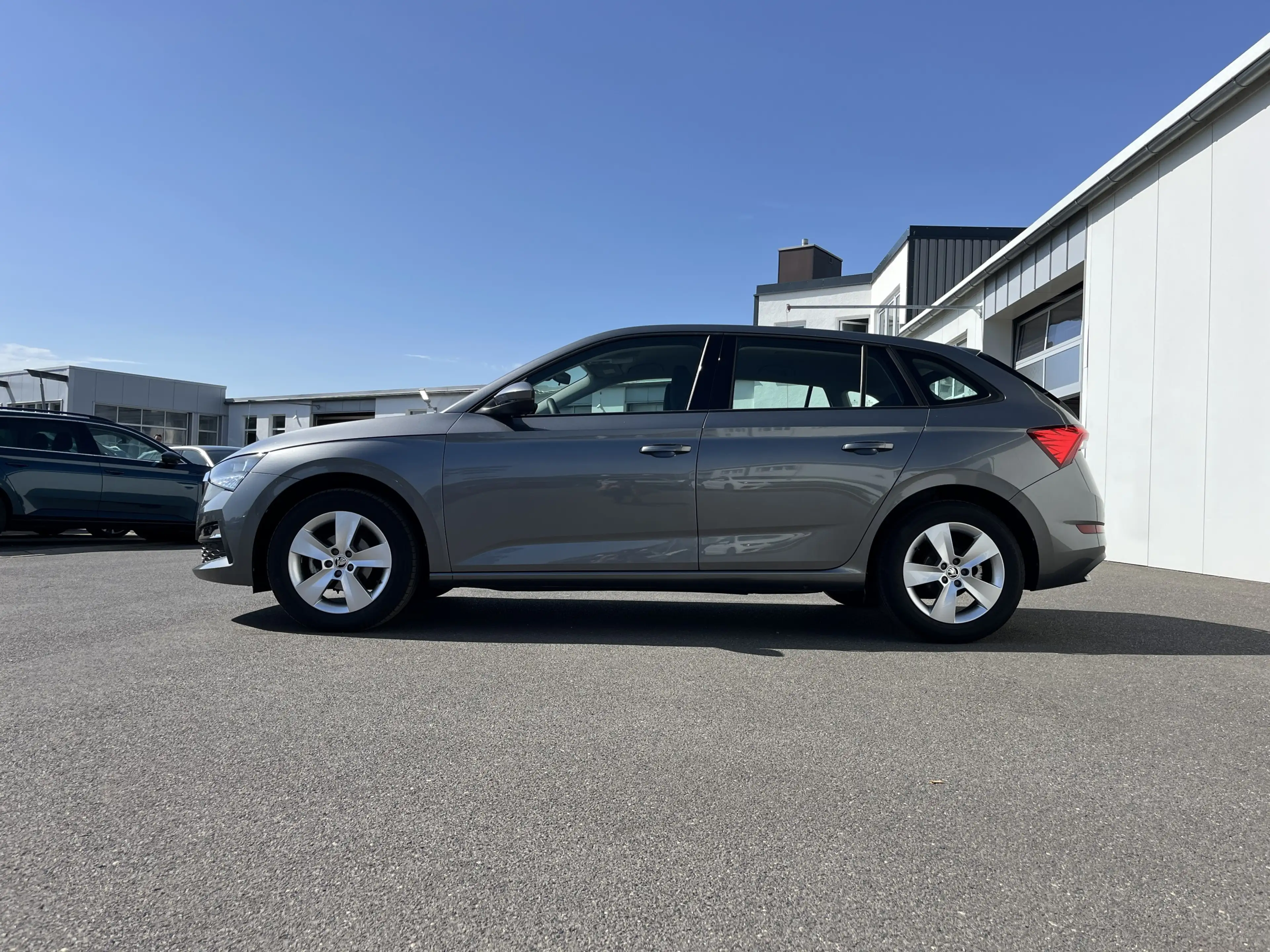 Skoda Scala 1.0 TSI Active 87€ m.20% Anz. AHK-Vorb. LED PDC — photo 2