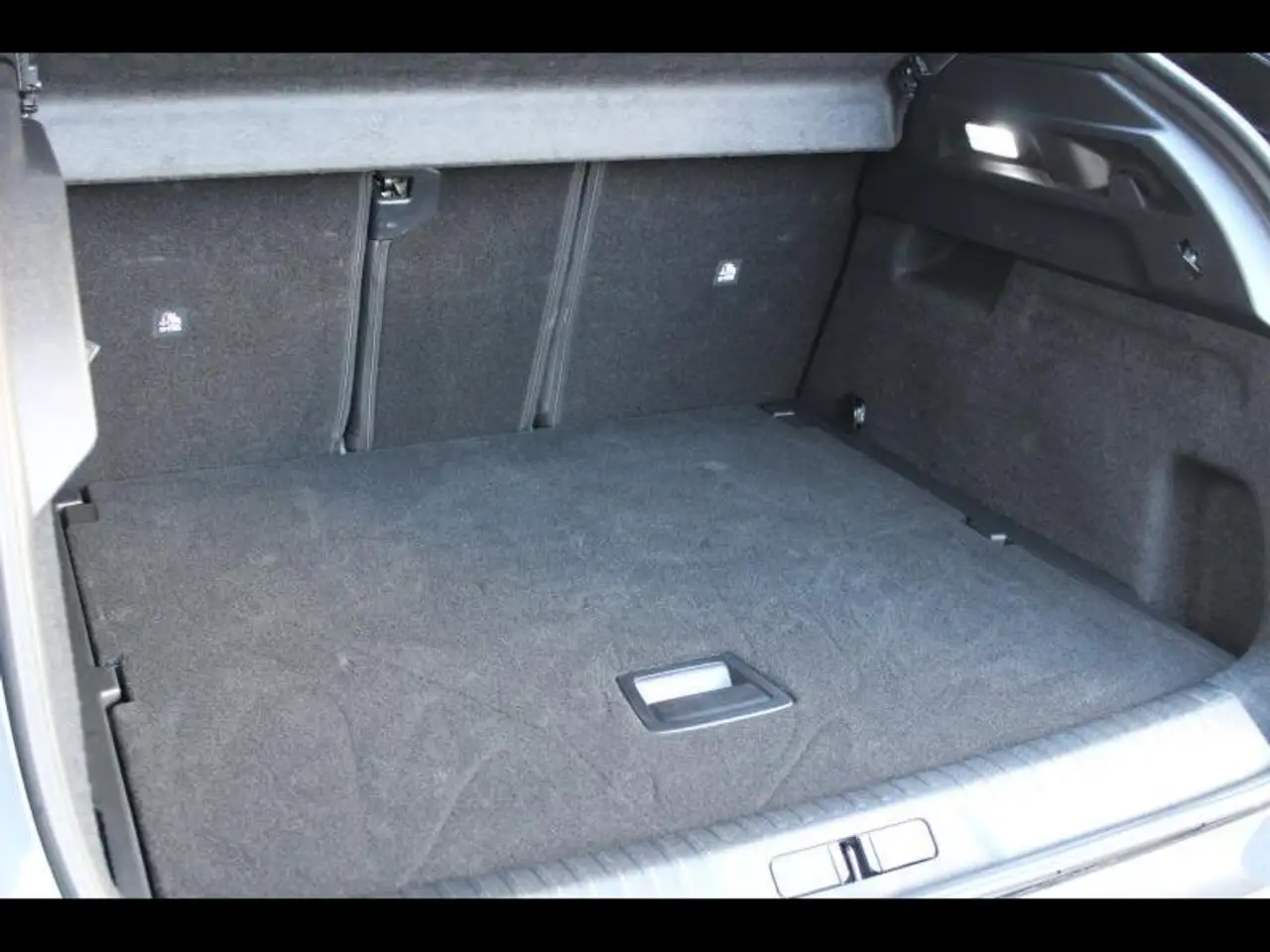 Peugeot 3008 GT-I-COCKPIT-NAV-CAM-CRUISE.C 23