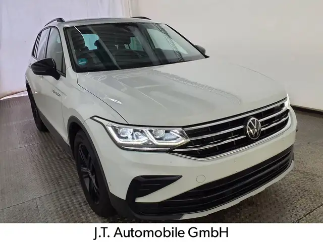 Volkswagen Tiguan Life,Auto,Navi,Matix,20200€NETTO,ACC