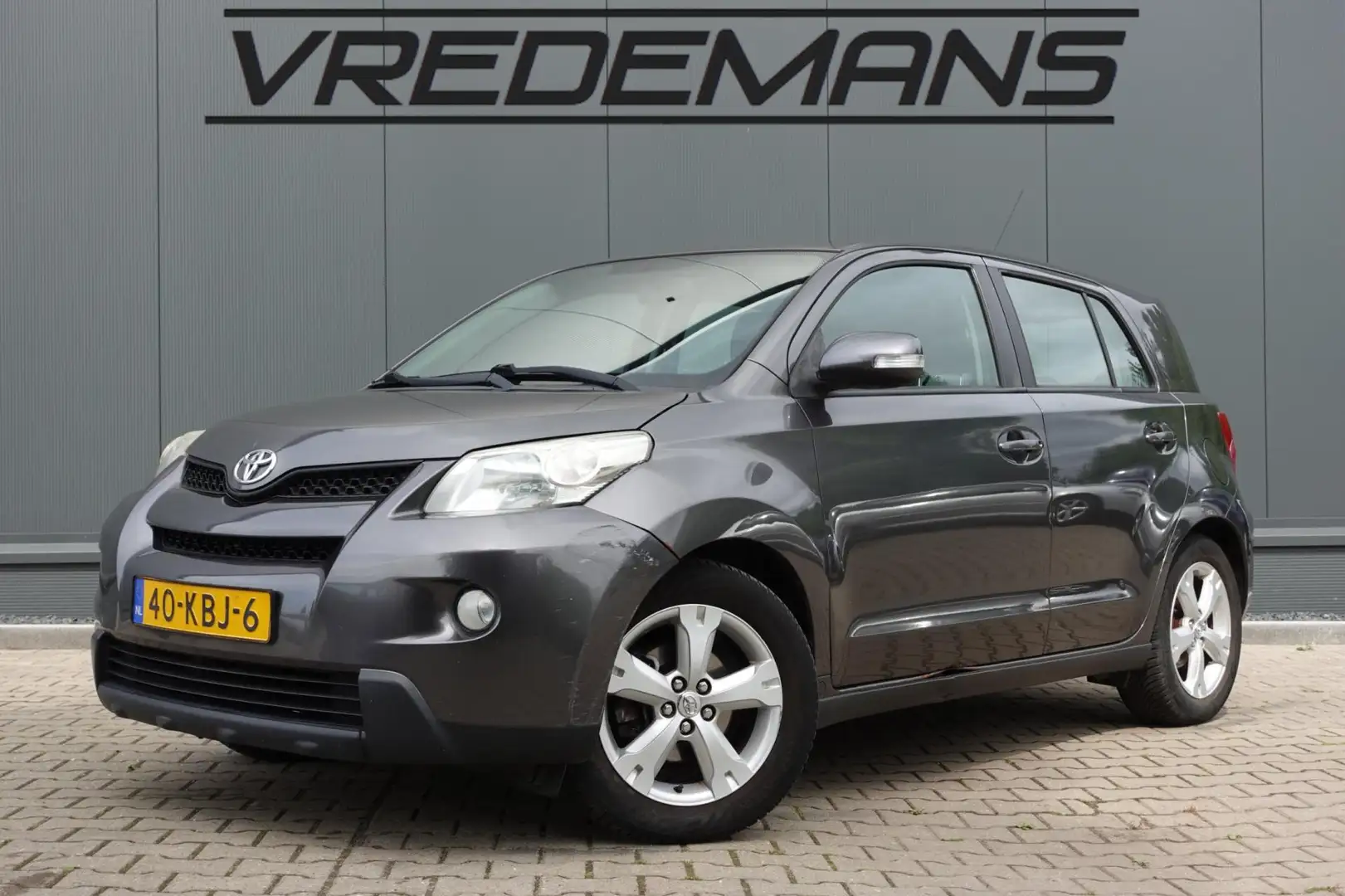 Toyota Urban Cruiser 1.3 VVT-i Aspiration Сірий - 1