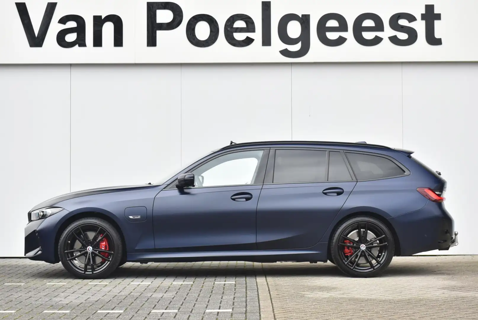 BMW 330 3 Serie Touring 330e xDrive | High Executive | M S Bleu - 2