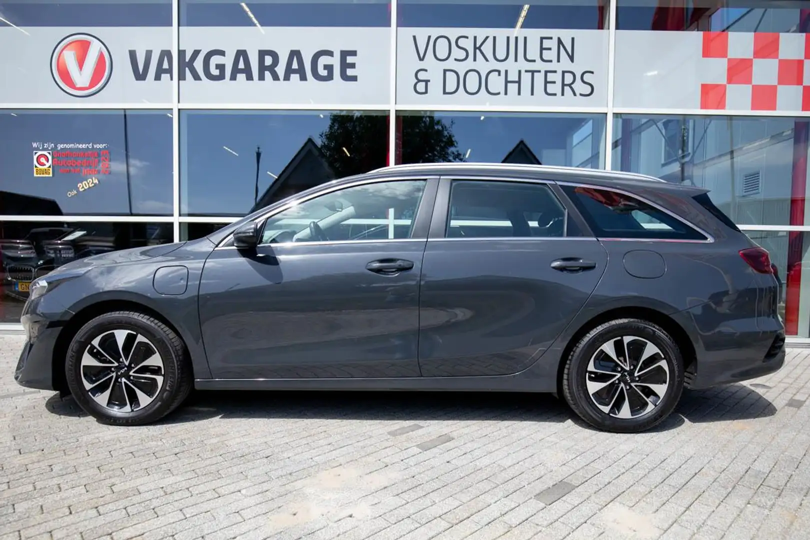 Kia Ceed SW / cee'd SW Sportswagon 1.6 GDI PHEV DynamicLine | Automaat | Grijs - 2