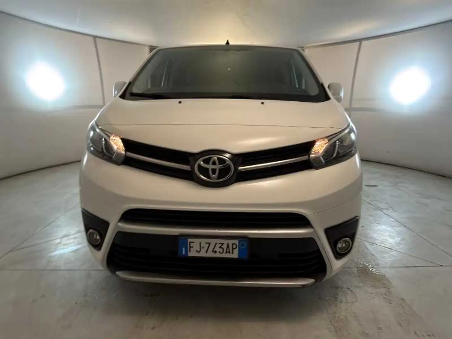 Toyota Proace Verso 1.6d 115cv S&S L0 Luxury 5p 8p.ti Weiß - 2