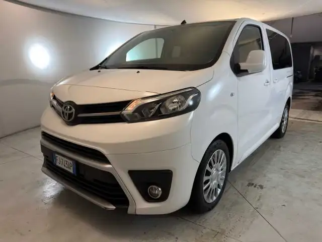 Toyota Proace Verso 1.6d 115cv S&S L0 Luxury 5p 8p.ti