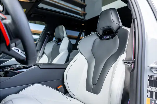 BMW M5 view 8