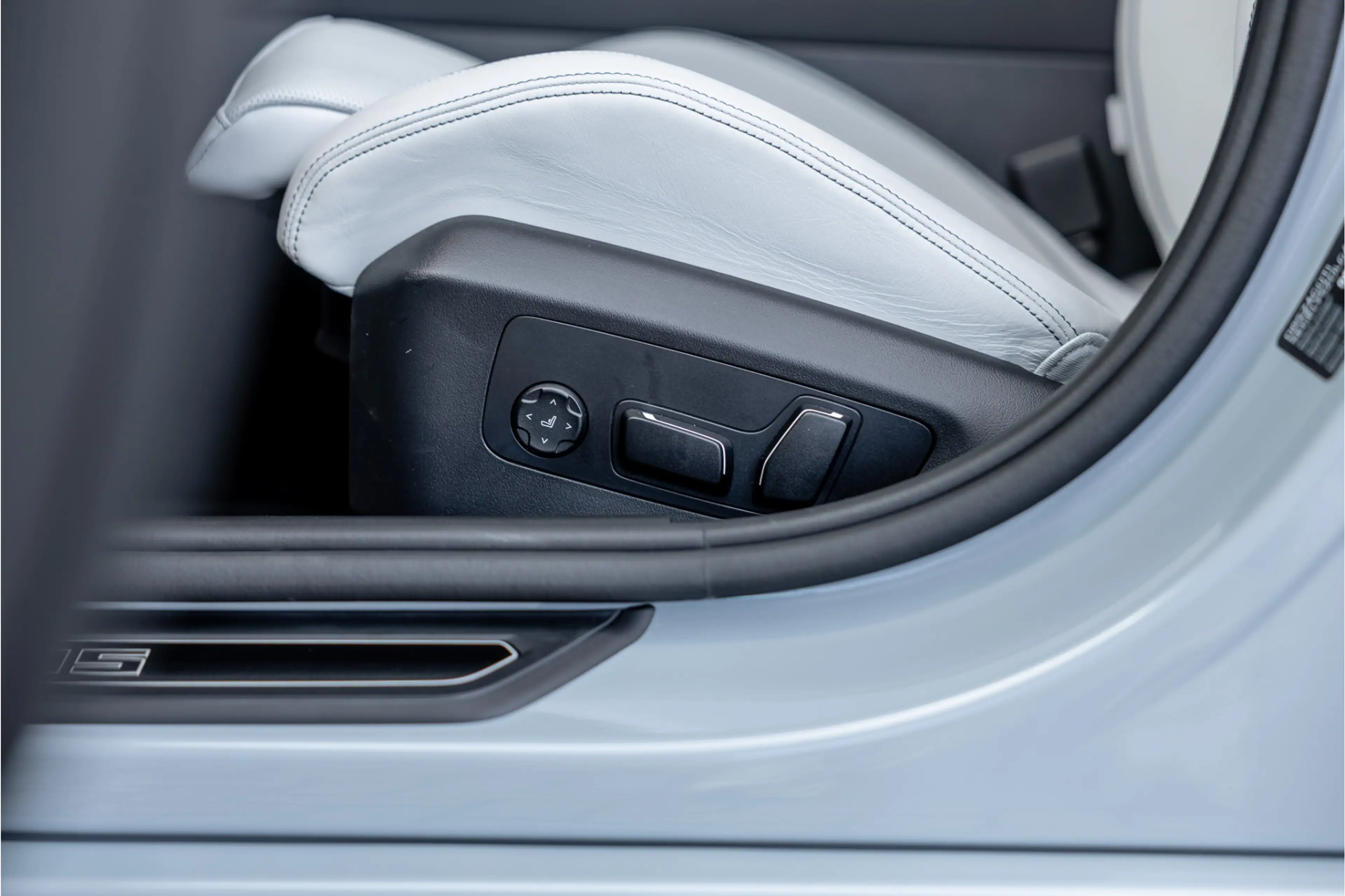 BMW M5 5-serie Touring - Panorama | Bowers & Wilkins | Br — photo 9