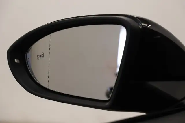 Volkswagen Golf view 26