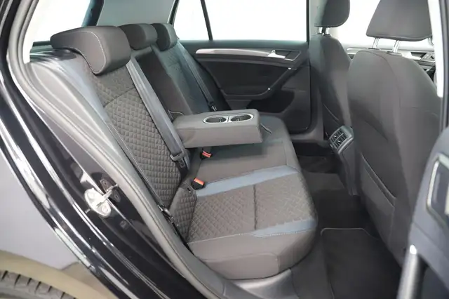 Volkswagen Golf view 12