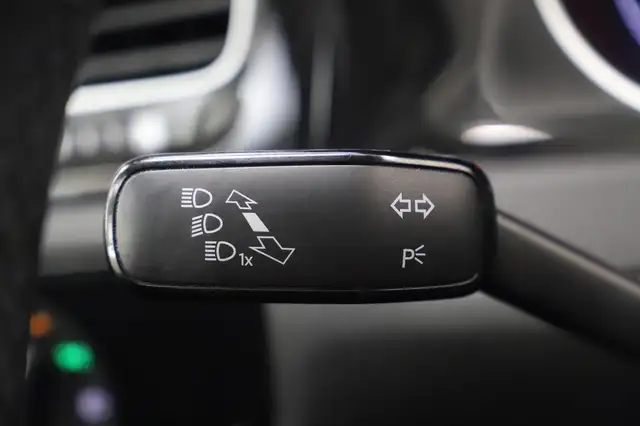 Volkswagen Golf view 20
