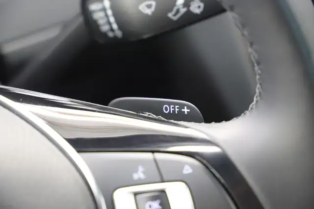 Volkswagen Golf view 27