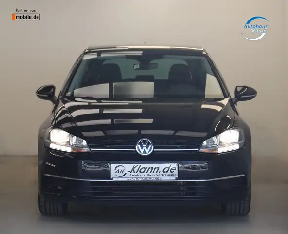 Volkswagen Golf view 2