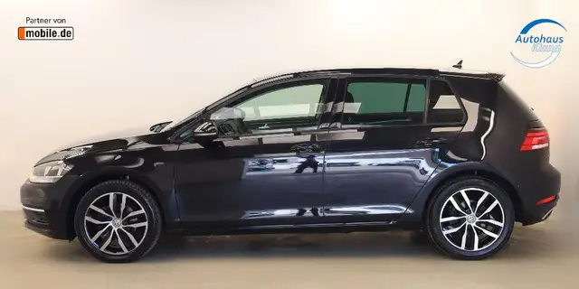 Volkswagen Golf view 4