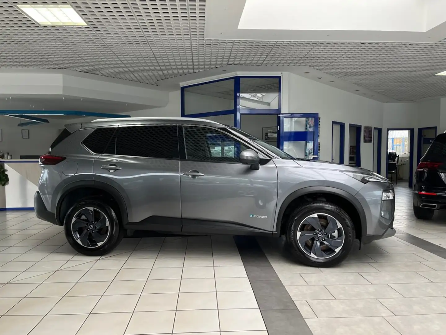 Nissan X-Trail 1.5 VC-T e-Power N-Connecta, Pro-Pilot Grau - 2