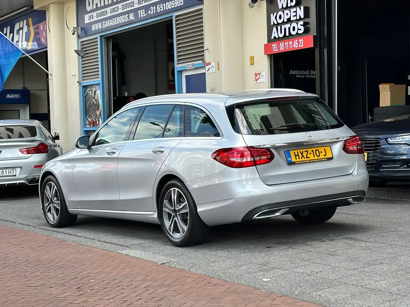 Mercedes-Benz C 180 Estate Premium Plus Pack Aut Leer Navi Camera Carp Grijs - 2