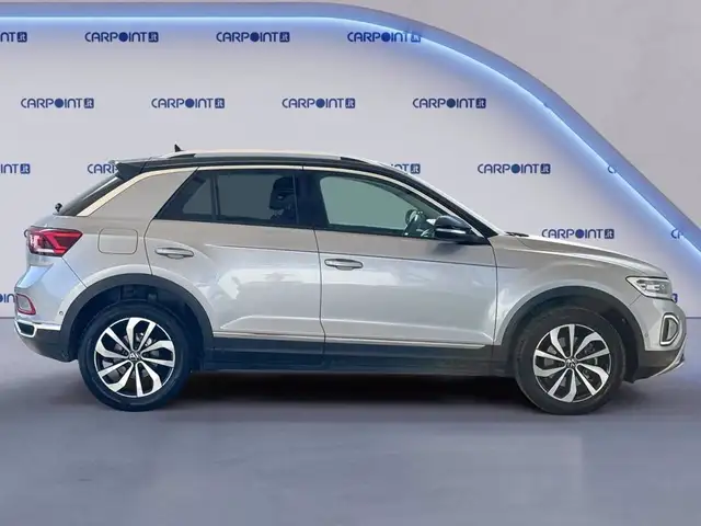 Volkswagen T-Roc view 6