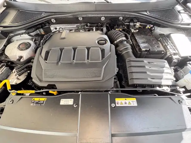 Volkswagen T-Roc view 13