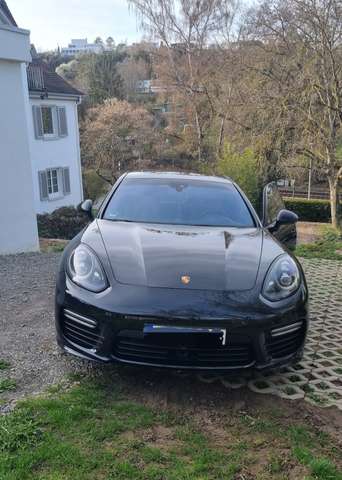 Porsche Panamera GTS PDK