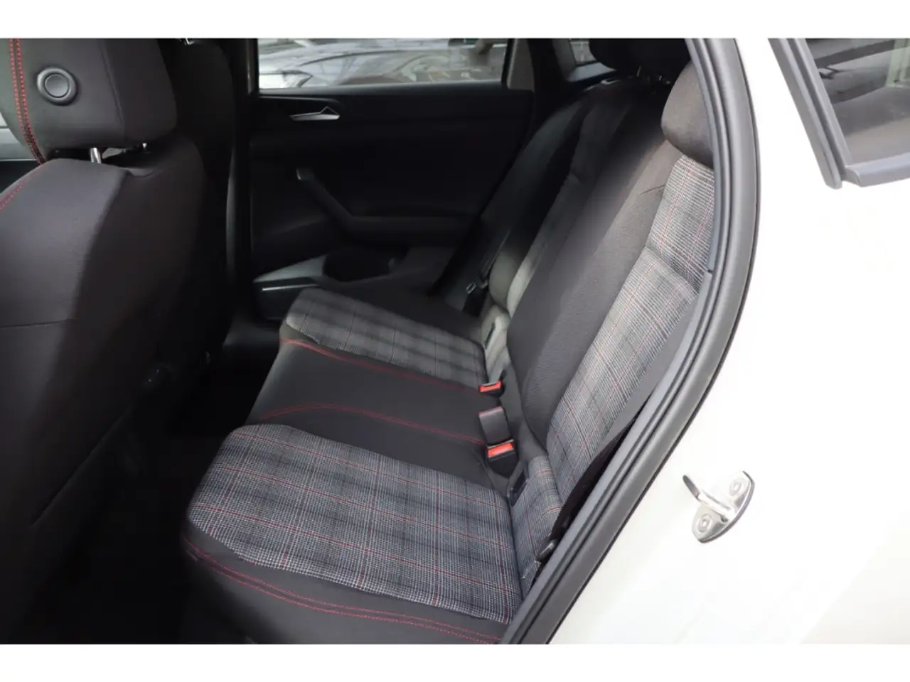 Volkswagen Polo 2.0 GTI DSG RFK IQ-MatrixDigi 18 Faro ACC Sitzhzg. 12