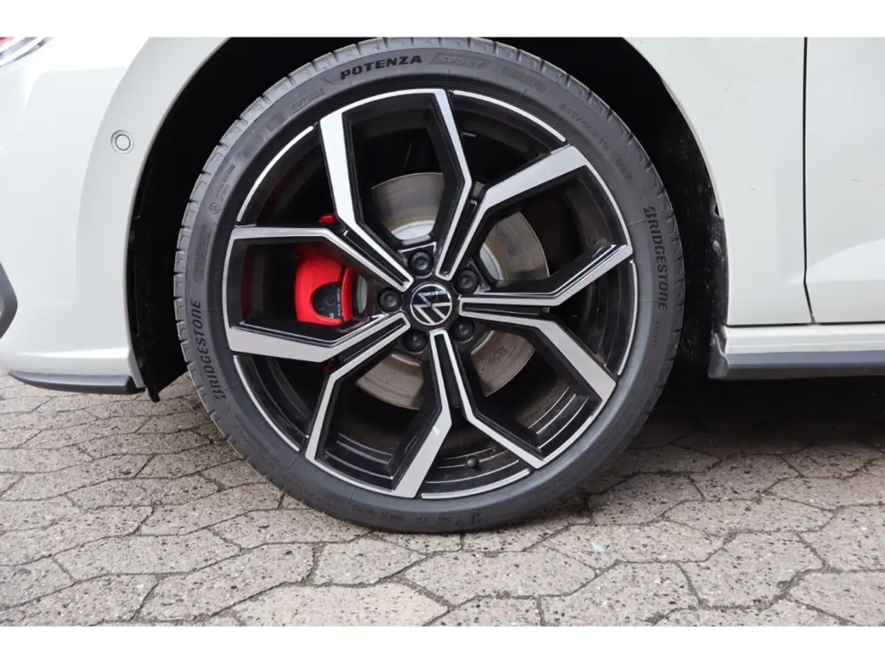 Volkswagen Polo 2.0 GTI DSG RFK IQ-MatrixDigi 18 Faro ACC Sitzhzg. 8