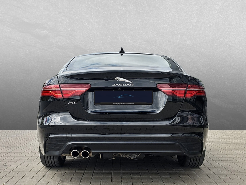 Jaguar XE D200 SE — photo 8
