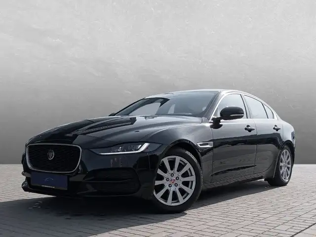 Jaguar XE D200 SE