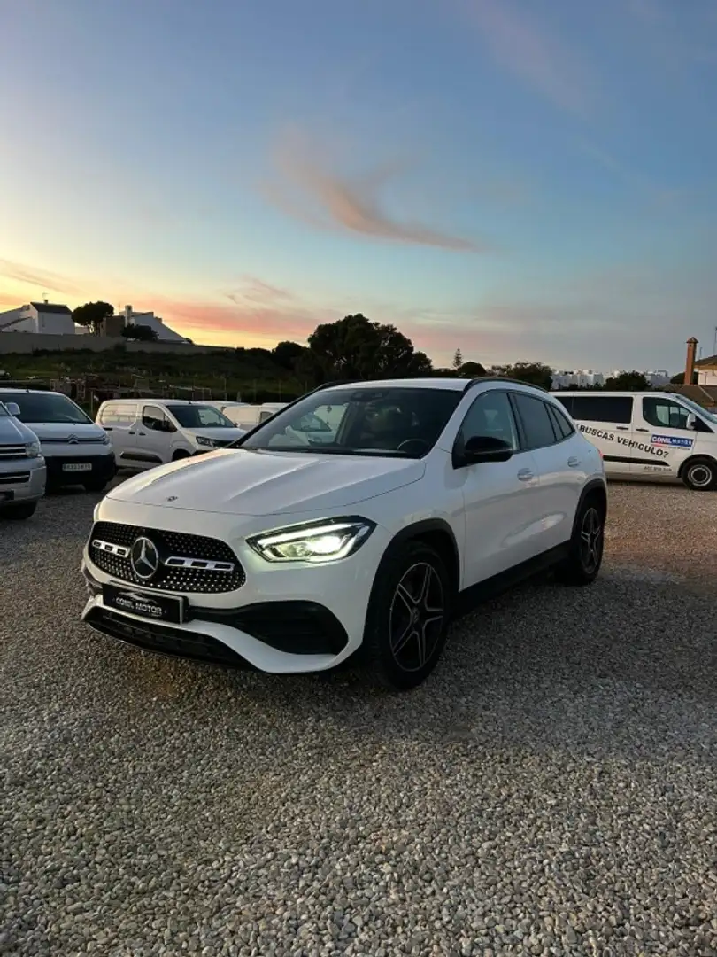Mercedes-Benz MERCEDES-BENZ Clase GLA Todoterreno  Automático d bijela - 2