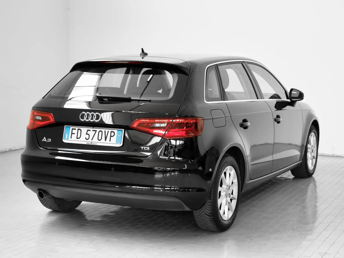 Audi A3 A3 Sportback 1.6 tdi Business 110cv E6 Nero - 2