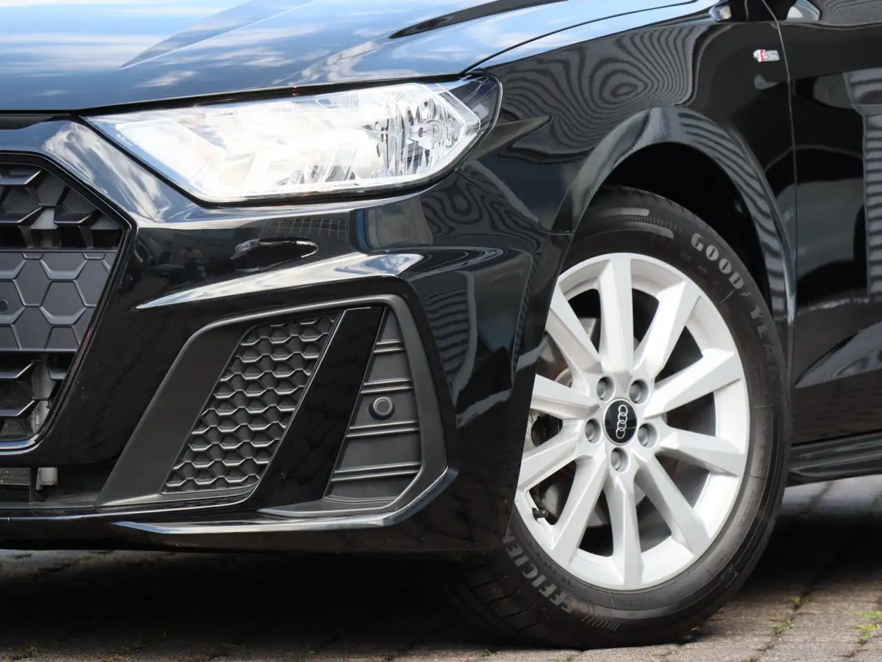 Audi A1 30 TFSI S line NAVI LED OPTIK SCHWA, миниатюра 6