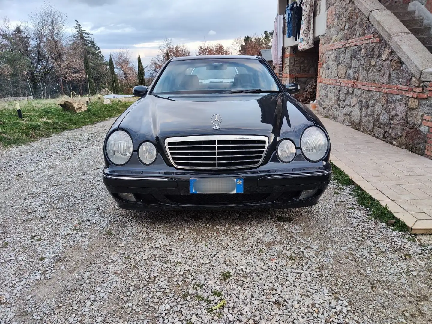 Mercedes-Benz E 200 K Avantgarde ASI Noir - 1