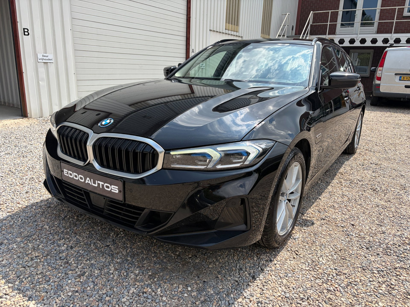 BMW 320 3-serie Touring 320e xDrive facelift ! Soh 95 % BT — photo 18